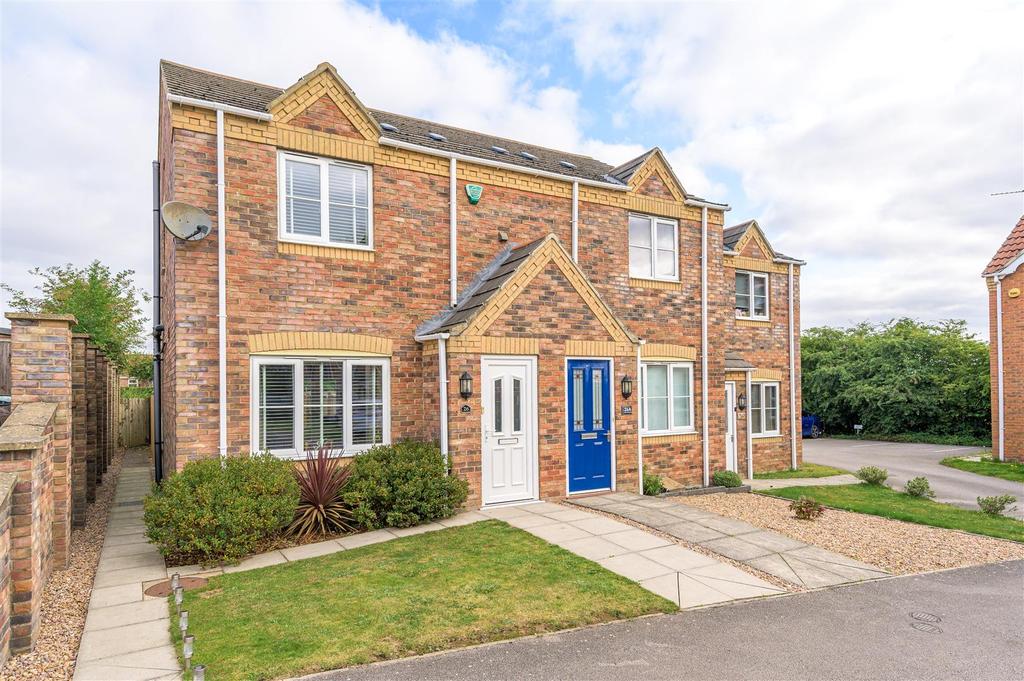 Ashby Meadows, Spilsby 2 bed semidetached house £140,000