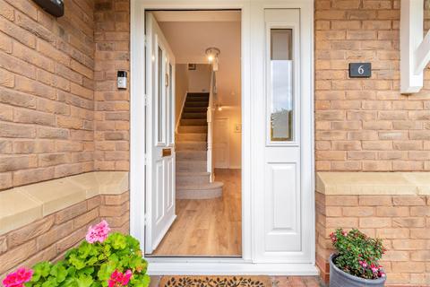 6 Edwin Close, Cawston, Rugby, CV22 7FA