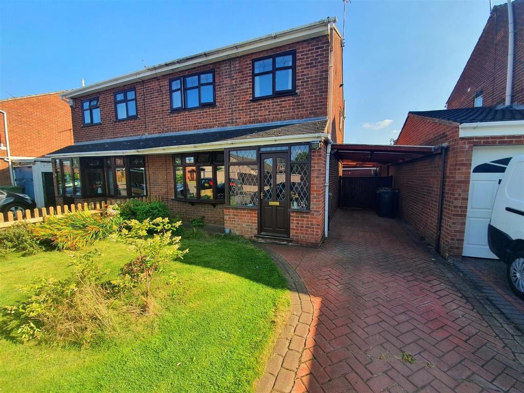 Suffolk Close, Bedworth 3 bed semidetached house £189,950