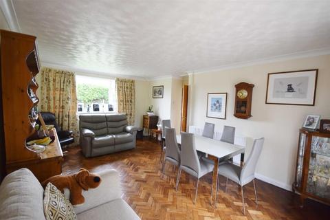 5 Willow Drive, Normandy, Guildford, GU3 2EJ