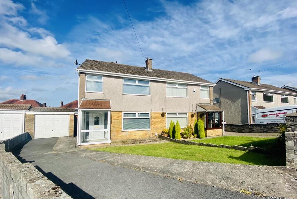 Parkwood, Gowerton, Swansea 3 bed semidetached house £169,950