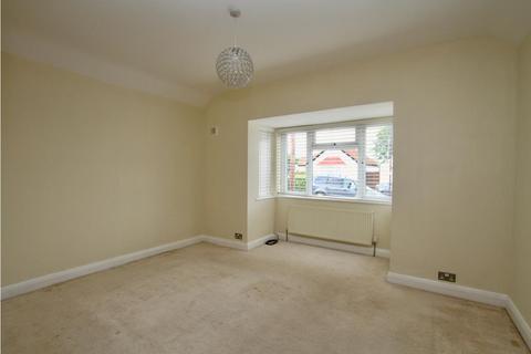 16 Agnes Avenue, Leigh-on-sea, SS9 3SX