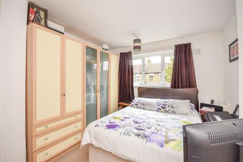 3 bedroom end of terrace house for sale - Sydney Road, Raynes Park