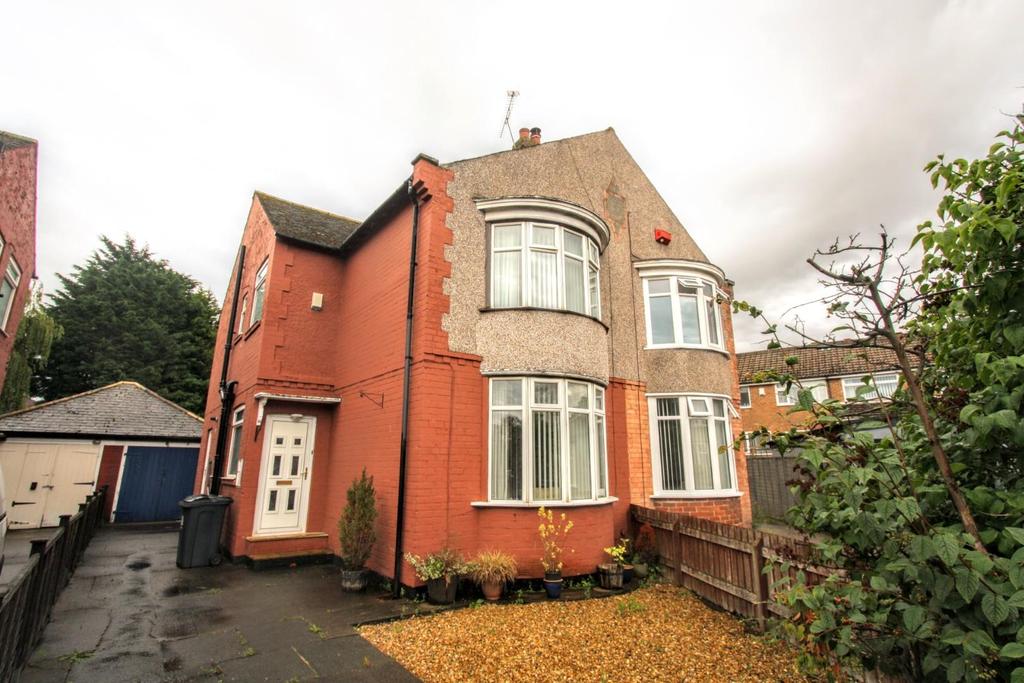 Kensington Gardens, Darlington 3 bed semidetached house £130,000