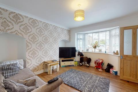 16 Forelands Square, Walmer, Deal, CT14 9DT
