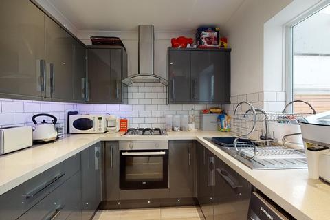 16 Forelands Square, Walmer, Deal, CT14 9DT