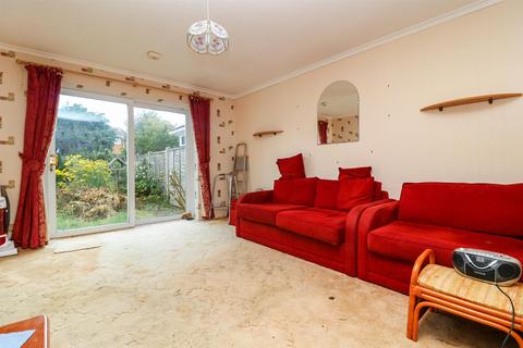 25 Willow Crescent, Hatfield Peverel, Chelmsford, CM3 2LJ