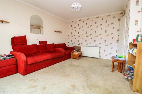 25 Willow Crescent, Hatfield Peverel, Chelmsford, CM3 2LJ