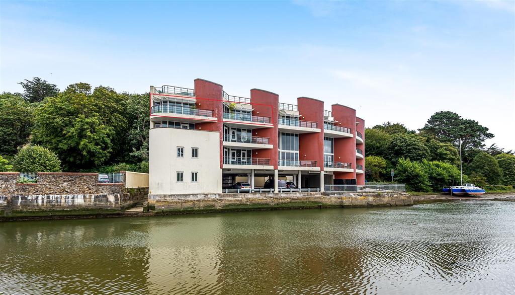 Malpas House, Malpas Road, Truro 2 bed apartment £550,000
