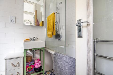 5 Wooler Street, London, SE17 2ED