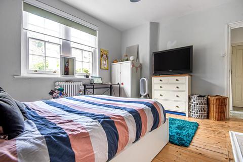 5 Wooler Street, London, SE17 2ED
