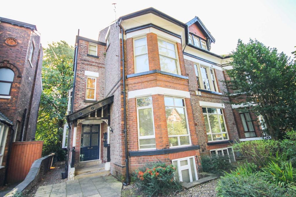Old Lansdowne Road, West Didsbury... 2 bed flat £1,200 pcm (£277 pw)