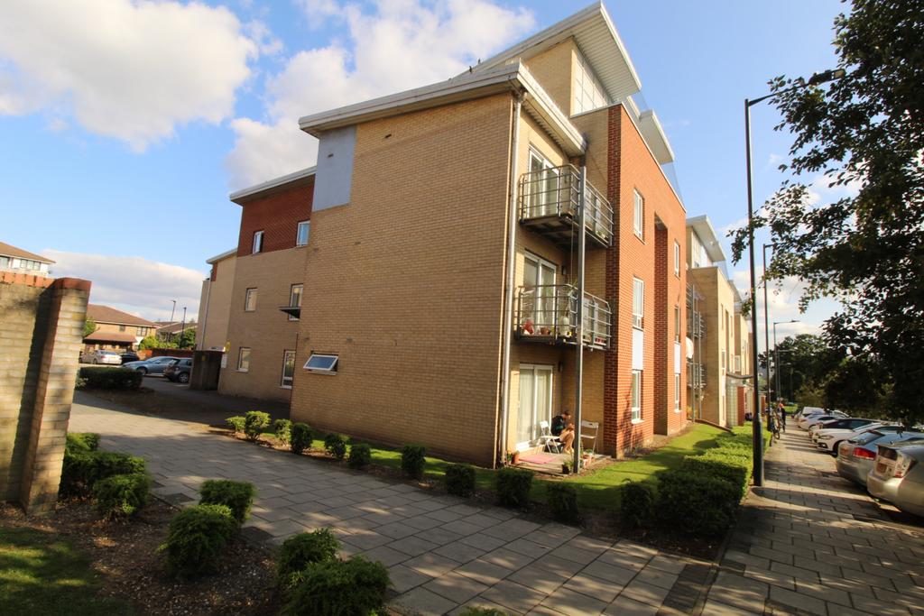 Wembley Park, HA9 2 bed flat £1,550 pcm (£358 pw)