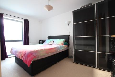 12 Rosebay Drive, London, N17 9GB