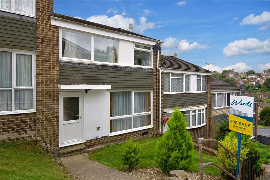 Sundridge Drive, Walderslade, Chatham, Kent 3 bed terraced house £250,000