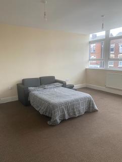 1 bedroom apartment to rent - High street, Dudley DY5