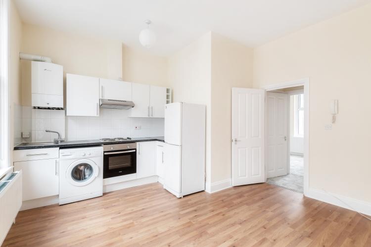 Hildreth Street Mews Balham Sw12 1 Bed Flat - £1,100 Pcm (£254 Pw)