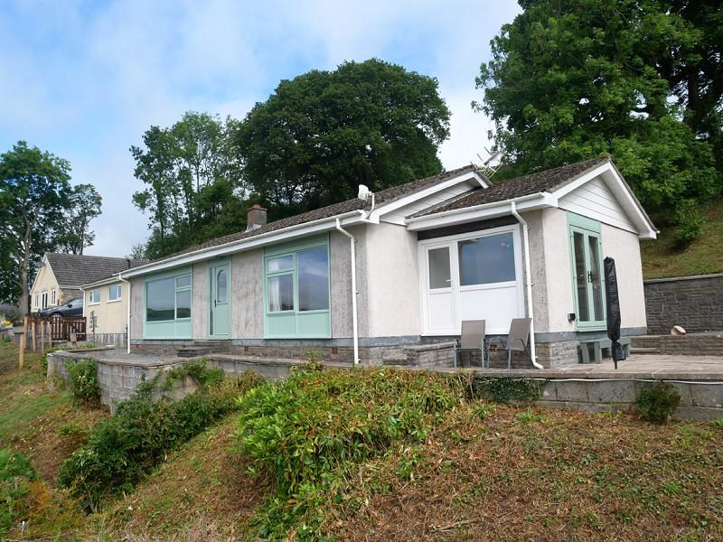 Battle, Brecon, Powys. 3 bed bungalow £1,000 pcm (£231 pw)