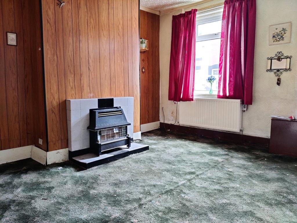 Castleford Street, Chadderton, Oldham, OL1 2 bed terraced house £84,950