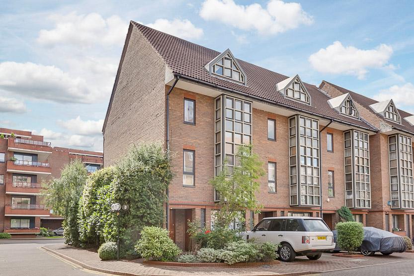 Windsor Way, Brook Green, London, W14 3 bed house for sale £2,000,000