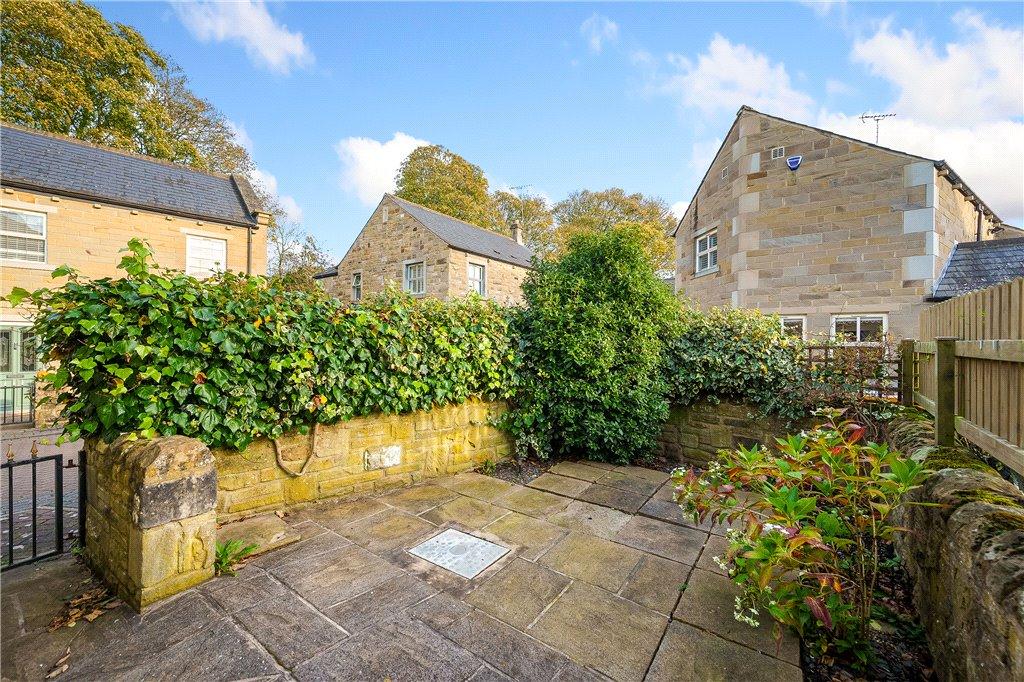 Courtyard Garden