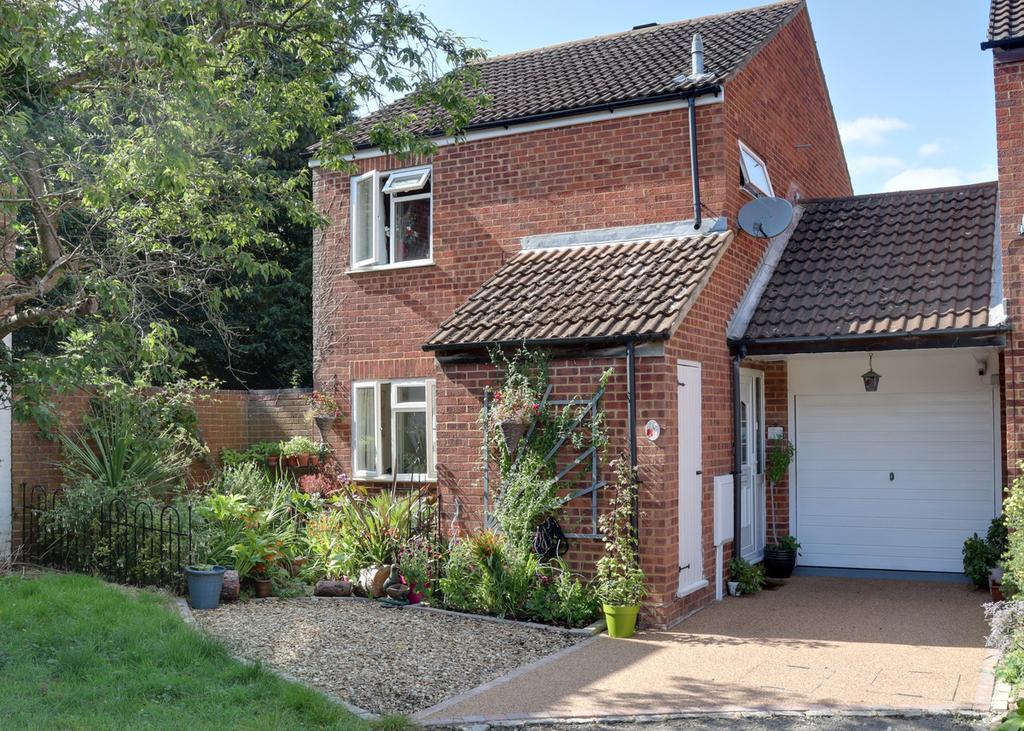 Granes End, Milton Keynes 3 bed detached house £337,000