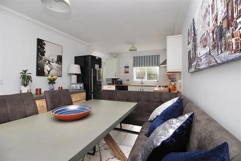 14 Griffiths Close, Ipswich, IP4 3ER
