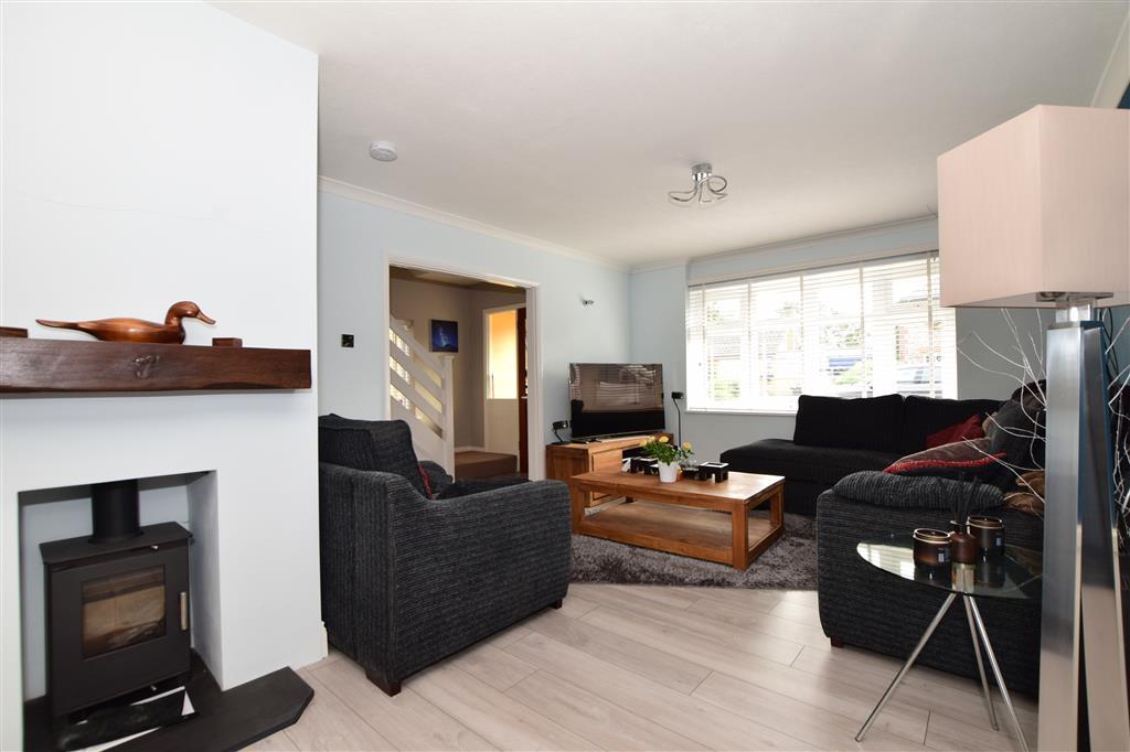 Smithy Lane, Lower Kingswood, Tadworth, Surrey 3 bed detached house £