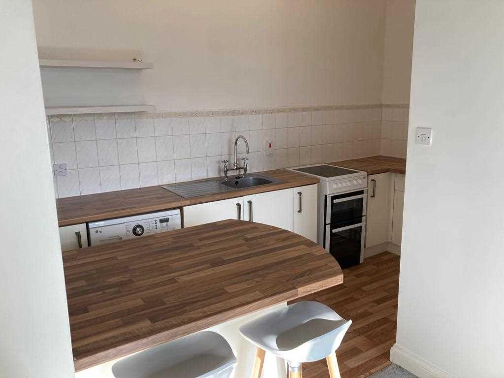 Fairfield Terrace, Newton Abbot 1 bed apartment £675 pcm (£156 pw)