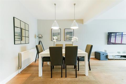 12 Quicks Road, London, SW19 1EZ