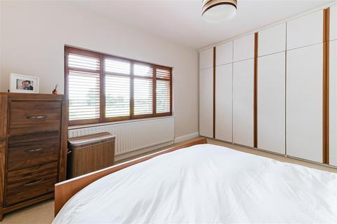 12 Quicks Road, London, SW19 1EZ