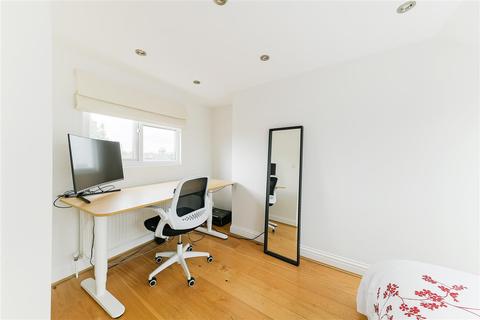 12 Quicks Road, London, SW19 1EZ