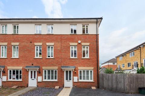 19 Headingley Drive, Beckenham, BR3 1BH
