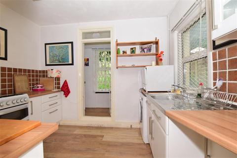 39 Lower Road, Kenley, CR8 5NH