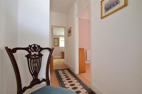 39 Lower Road, Kenley, CR8 5NH