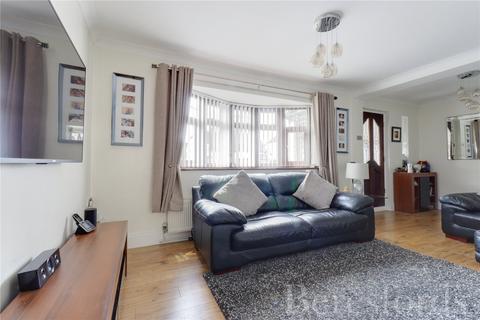 2 Wordsworth Close, Romford, RM3 7PD