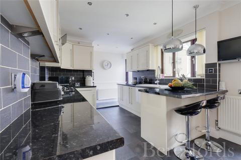 2 Wordsworth Close, Romford, RM3 7PD