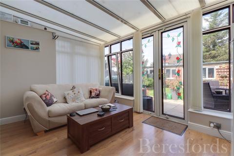 2 Wordsworth Close, Romford, RM3 7PD