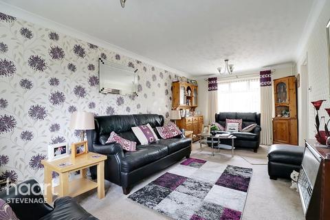 116 Holly Leys, Stevenage, SG2 8HX