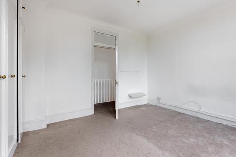 Flat 4, 2 Alexandra Park Road, London, N10 2AA