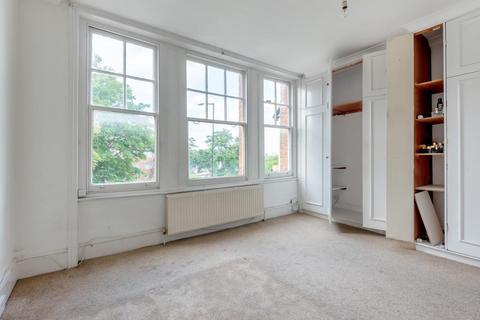 Flat 4, 2 Alexandra Park Road, London, N10 2AA