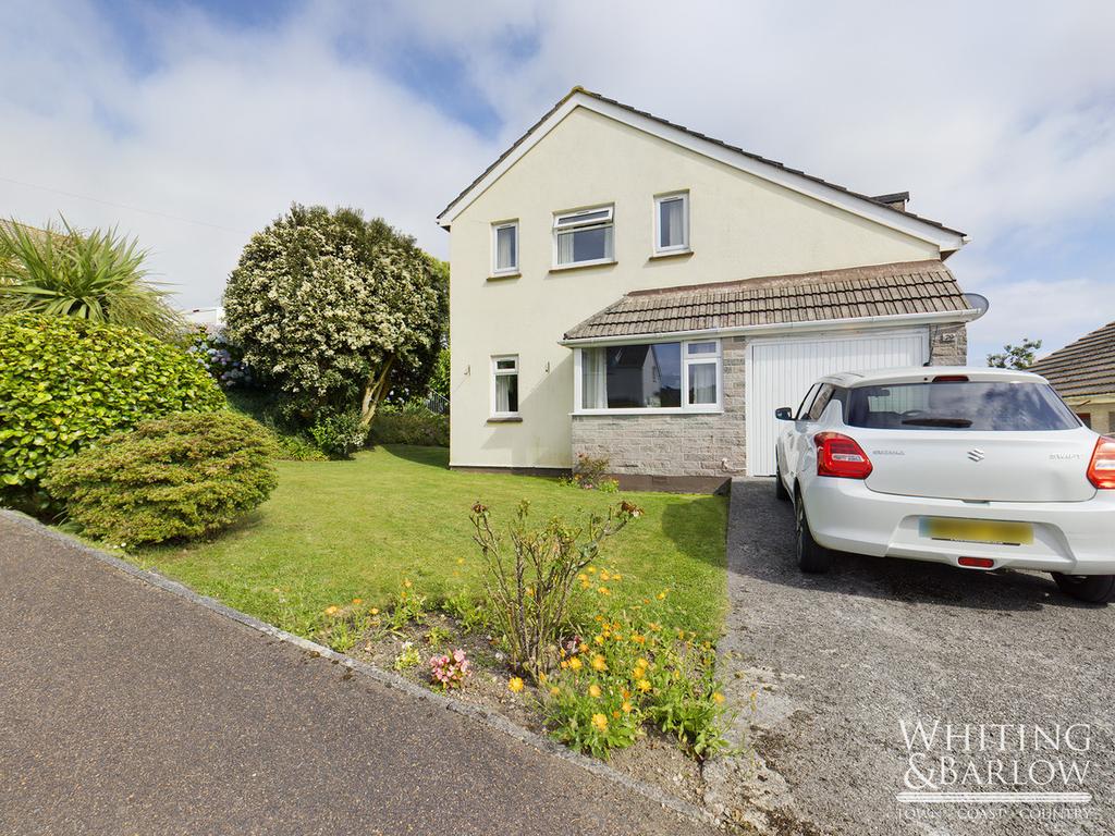 Close, St. Austell, PL25 4 bed detached house £350,000