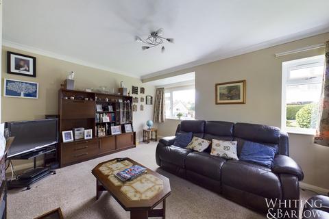 29 Morcom Close, St Austell, PL25 3UG