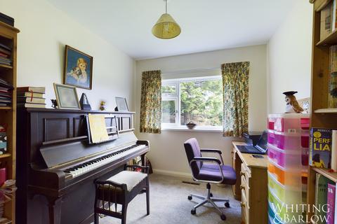 29 Morcom Close, St Austell, PL25 3UG