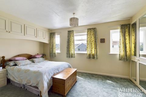29 Morcom Close, St Austell, PL25 3UG