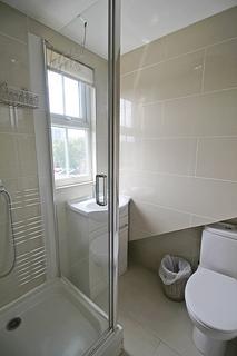 2 bedroom flat to rent, Windmill Road, Brentford, TW8