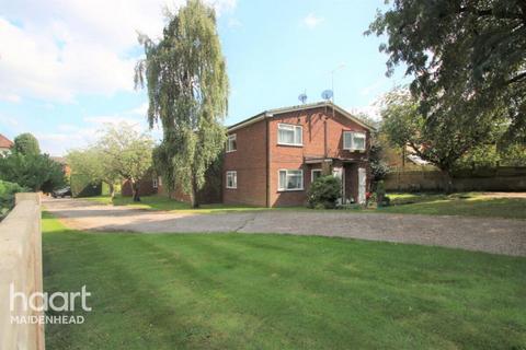 2 bedroom maisonette to rent, The Crescent, Maidenhead