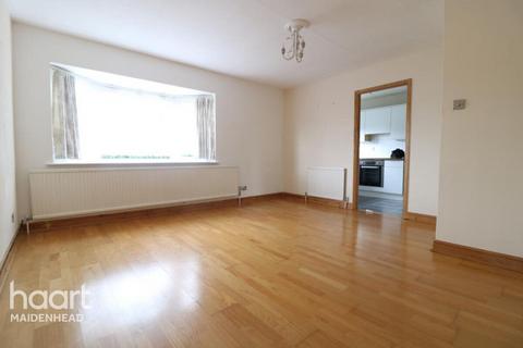 2 bedroom maisonette to rent, The Crescent, Maidenhead