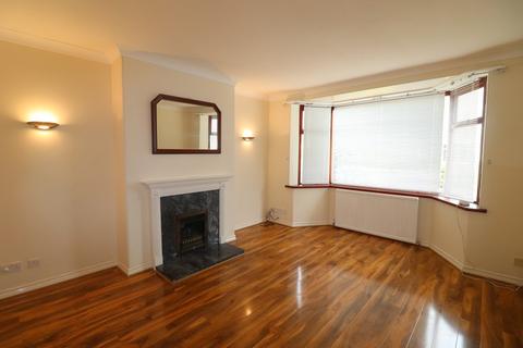 3 bedroom semi-detached house to rent, Airyhall Gardens, Aberdeen, AB15