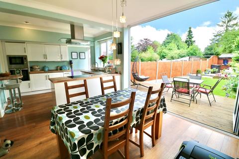 99 Coverdale Road, Solihull, B92 7NR